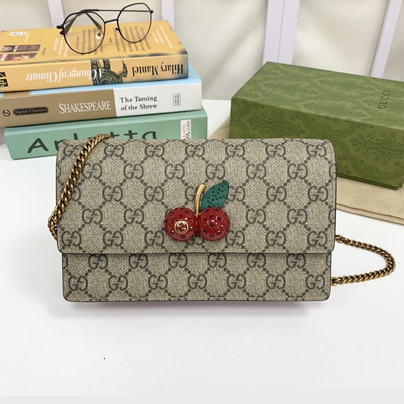 G*u*i wallets & purse